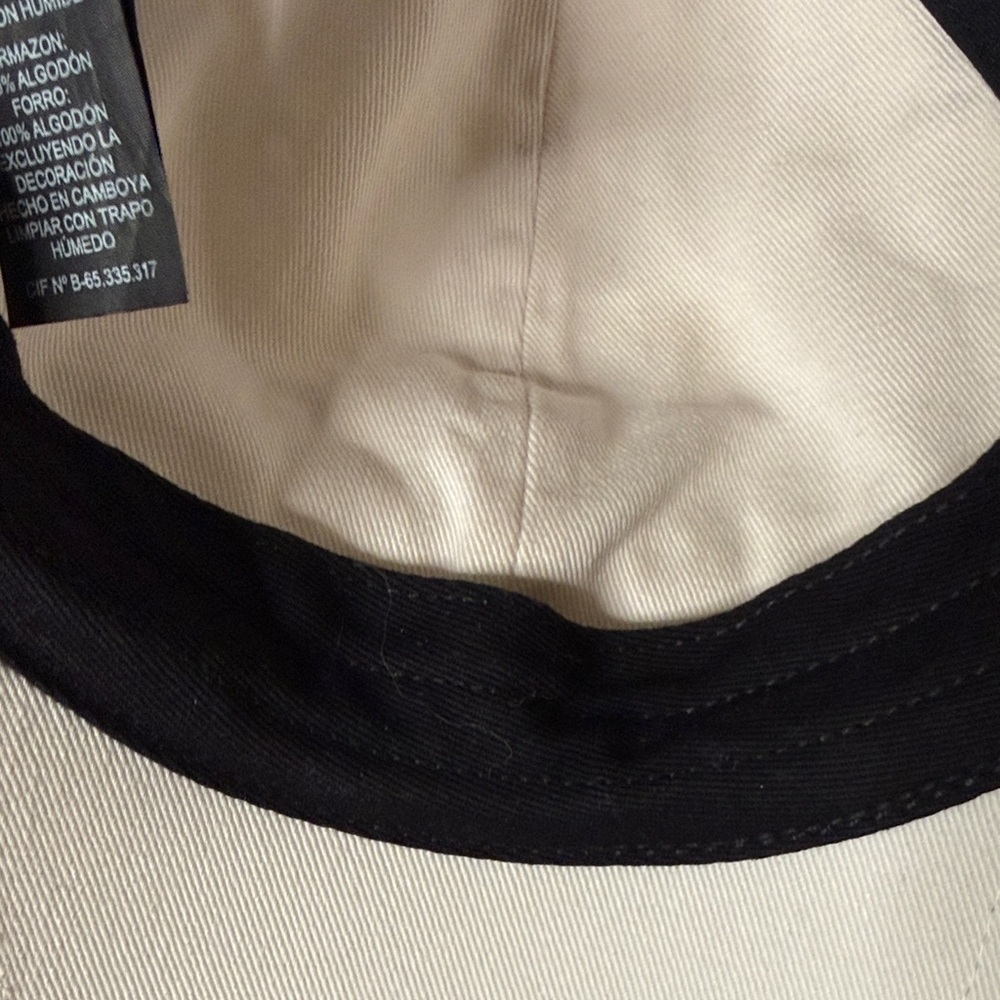 Coach Cream Embroidered Logo Baseball Cap - Picture 11 of 11